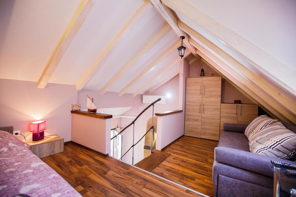 Studio Apartments Bonaca Split Eksteriør billede