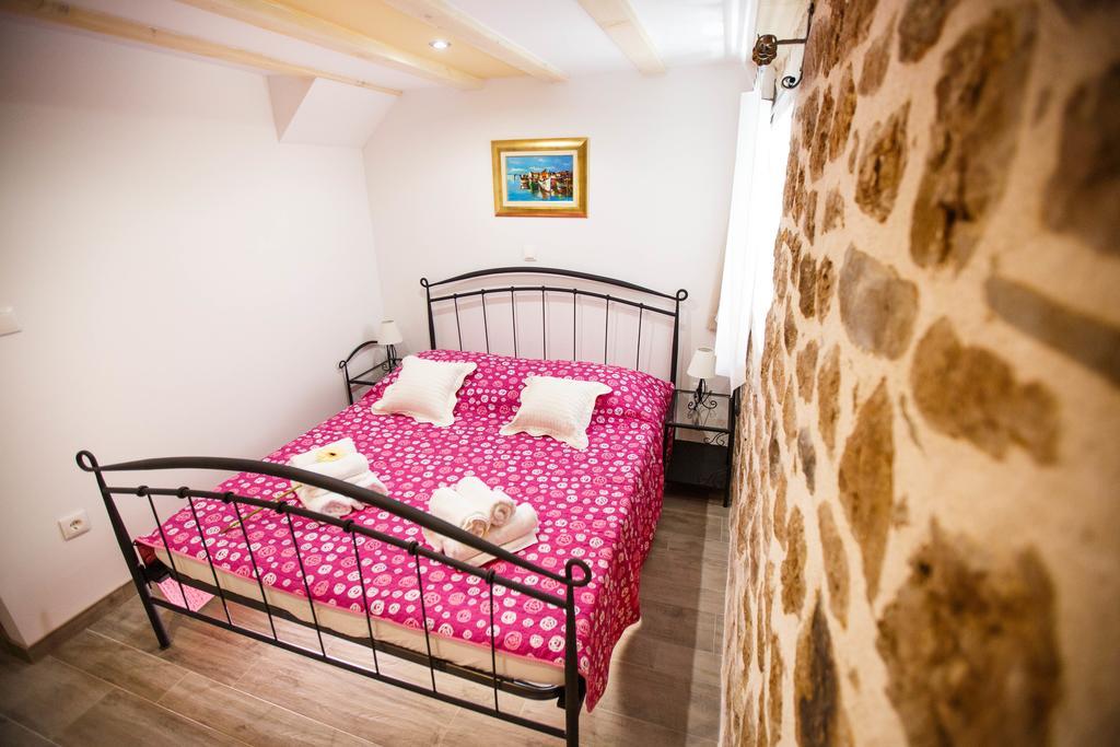 Studio Apartments Bonaca Split Eksteriør billede