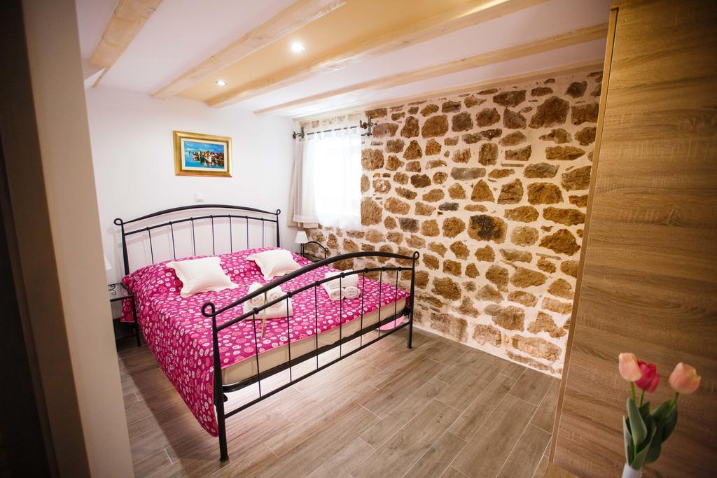 Studio Apartments Bonaca Split Eksteriør billede